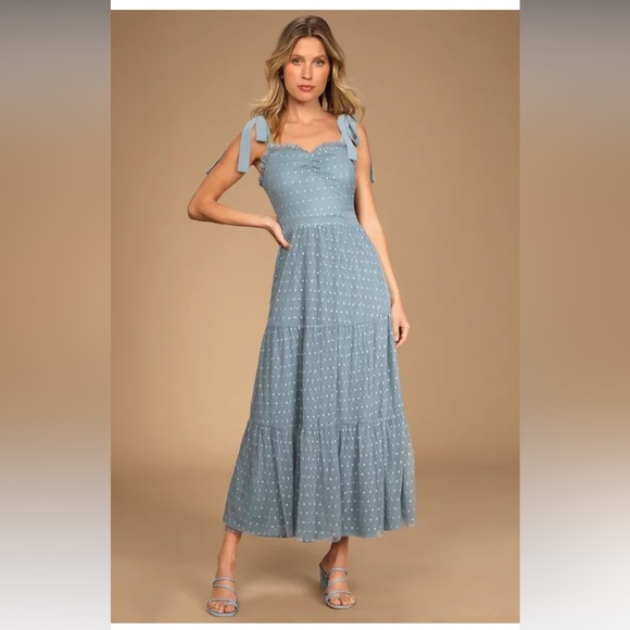Lulus Dresses & Skirts - Lulus tie strap Swiss dot midi dress
